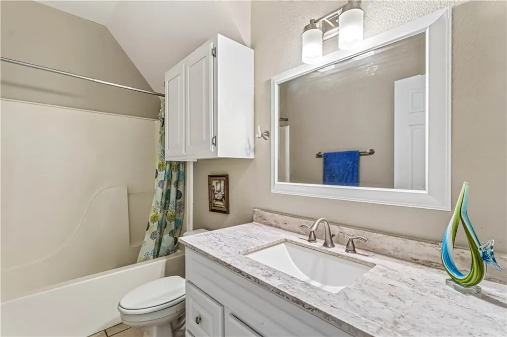 909 Whispering Sands Street Port Aransas, TX 78373
