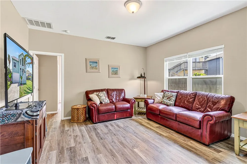 909 Whispering Sands Street Port Aransas, TX 78373
