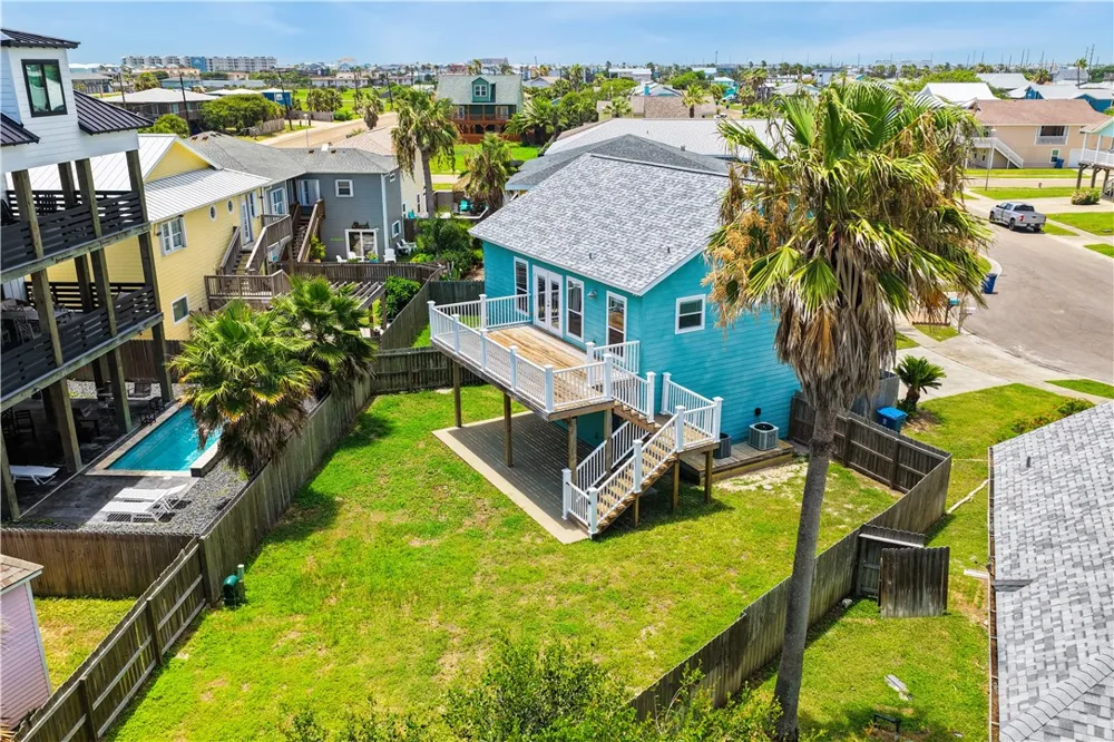 909 Whispering Sands Street Port Aransas, TX 78373