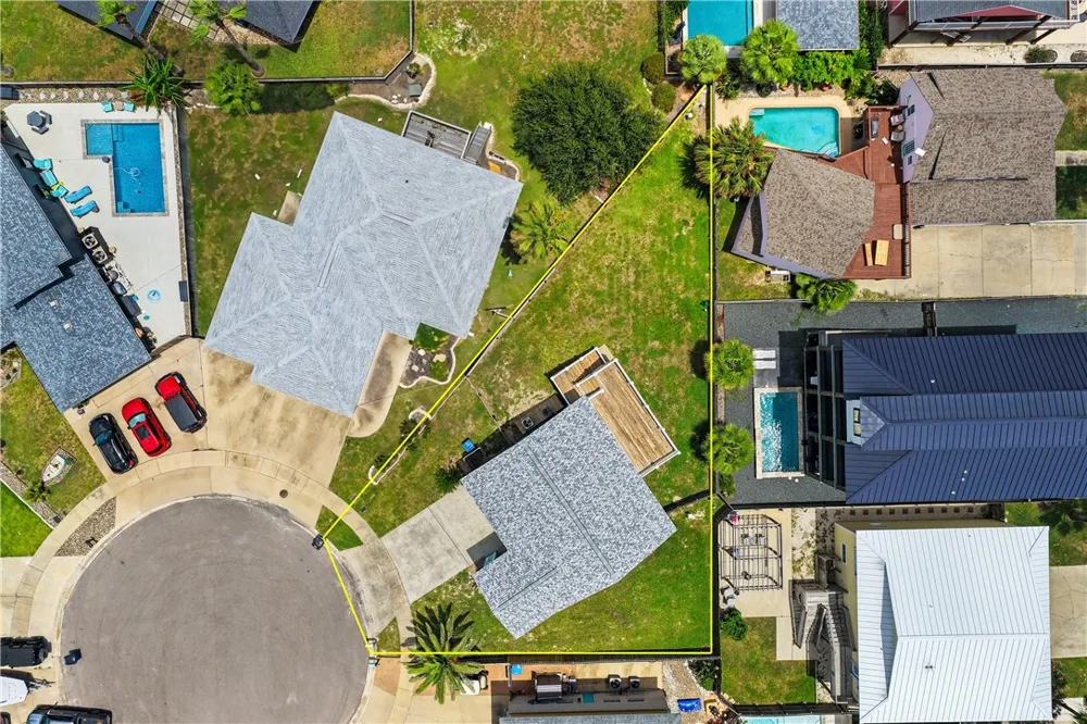 909 Whispering Sands Street Port Aransas, TX 78373