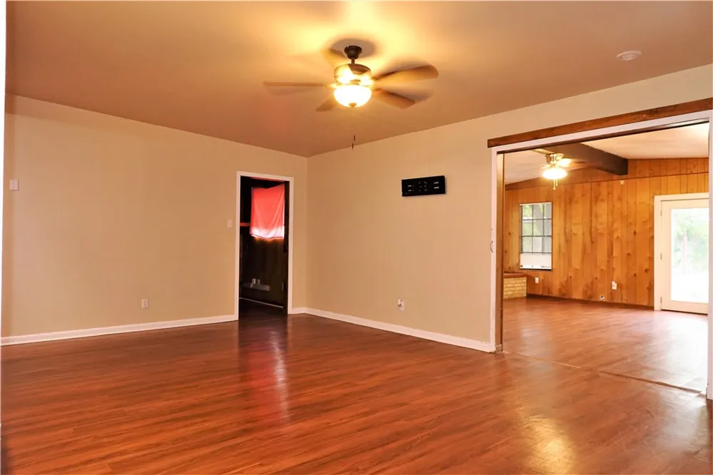 620 Reynolds Avenue Taft, TX 78390
