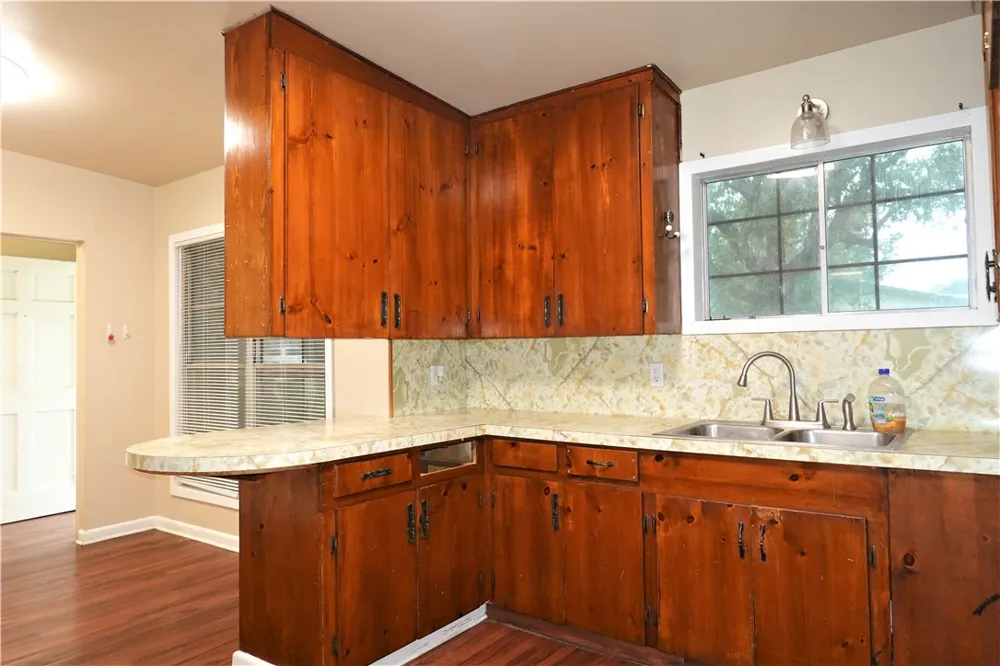 620 Reynolds Avenue Taft, TX 78390