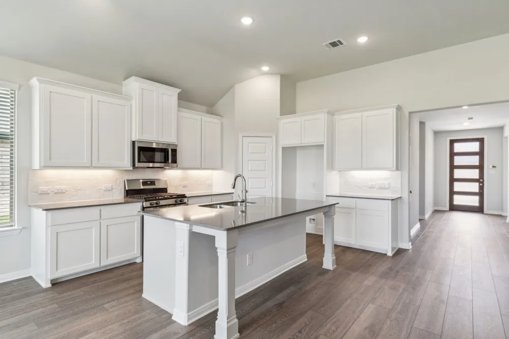 724 Metallic Tree Lane Van Alstyne, TX 75495