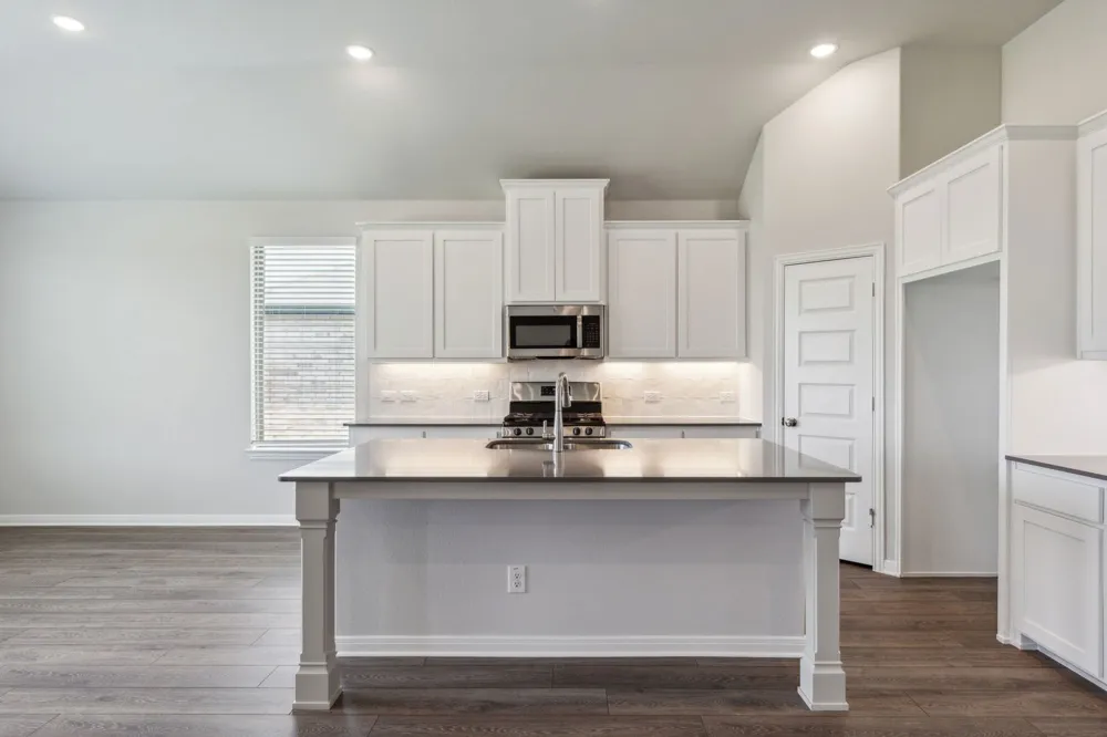 724 Metallic Tree Lane Van Alstyne, TX 75495