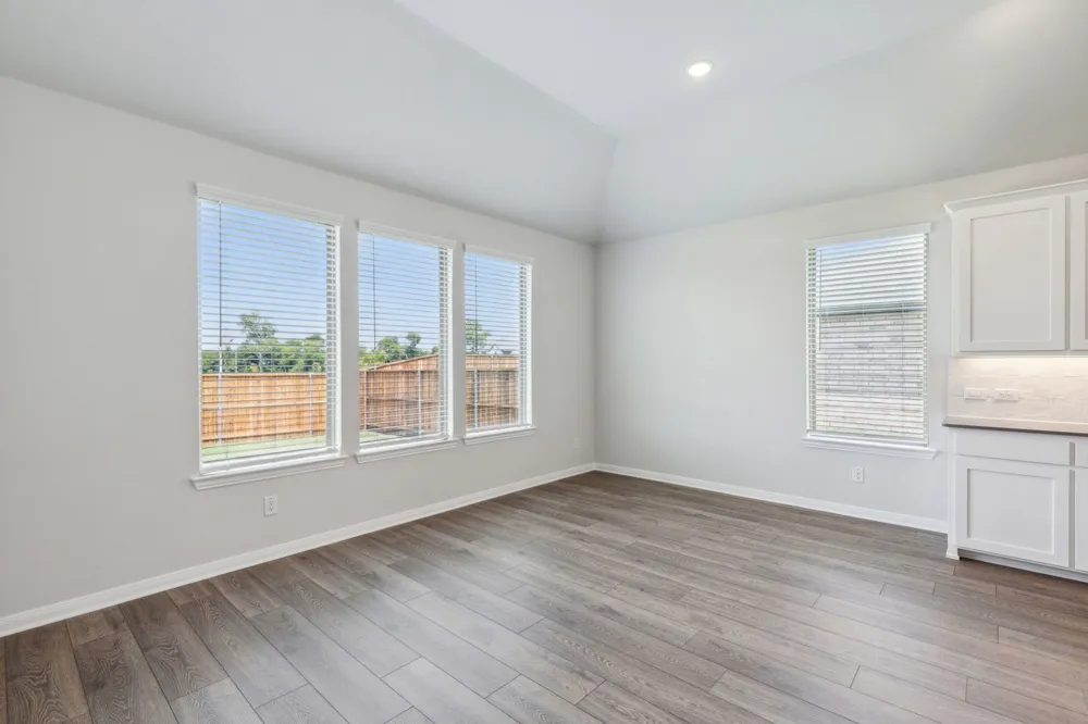 724 Metallic Tree Lane Van Alstyne, TX 75495