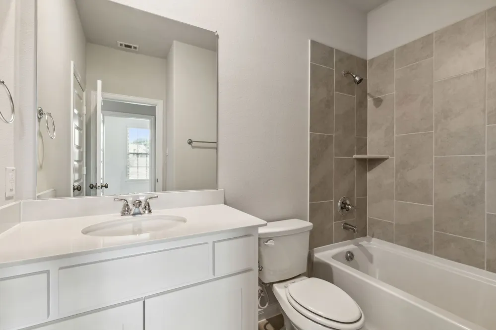 724 Metallic Tree Lane Van Alstyne, TX 75495