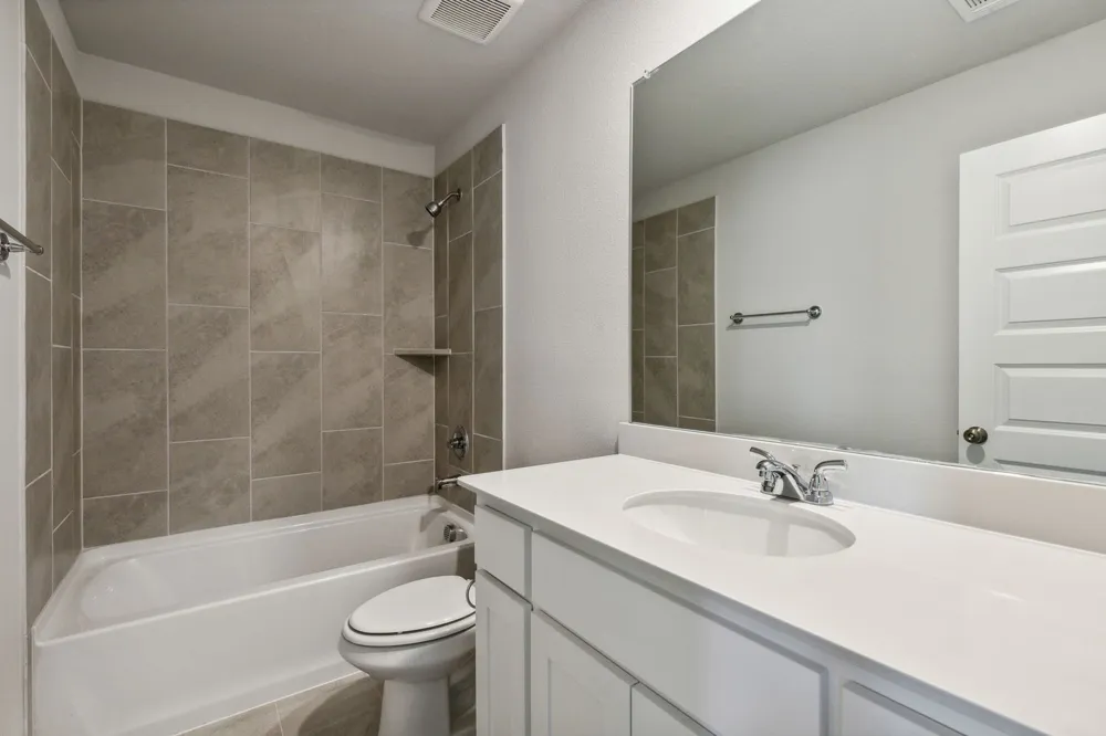 724 Metallic Tree Lane Van Alstyne, TX 75495