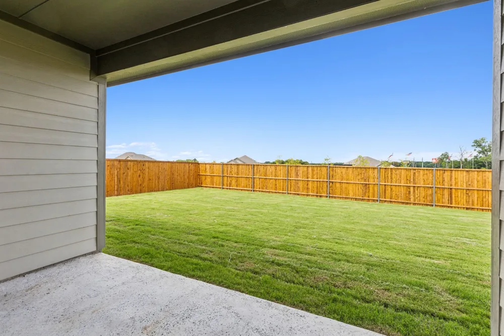 724 Metallic Tree Lane Van Alstyne, TX 75495