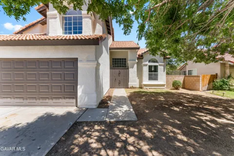 709 E Whitlatch Drive