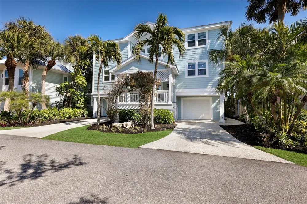 585 BUTTONWOOD BAY DRIVE Boca Grande, FL 33921