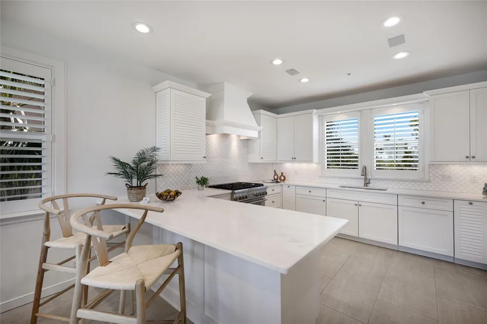 585 BUTTONWOOD BAY DRIVE Boca Grande, FL 33921