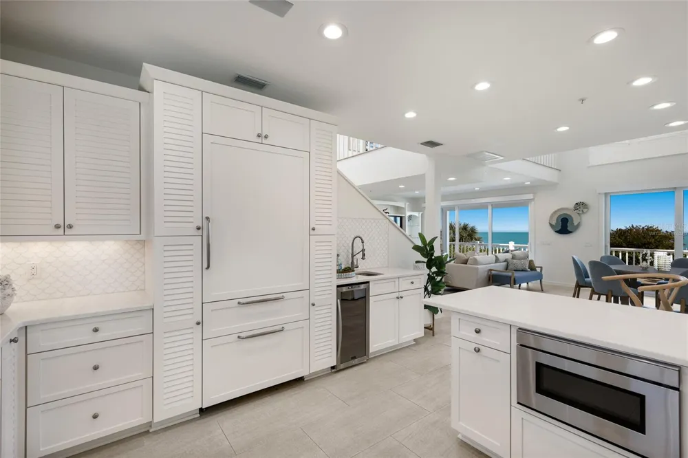 585 BUTTONWOOD BAY DRIVE Boca Grande, FL 33921