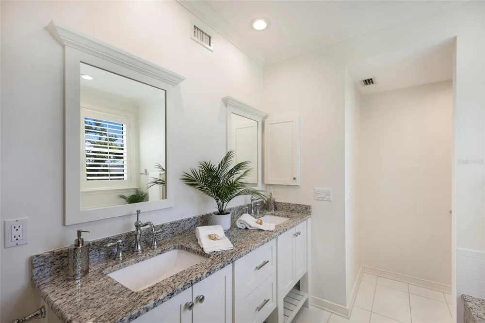585 BUTTONWOOD BAY DRIVE Boca Grande, FL 33921