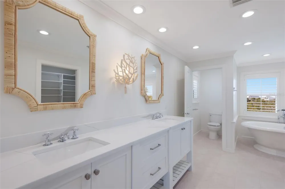 585 BUTTONWOOD BAY DRIVE Boca Grande, FL 33921