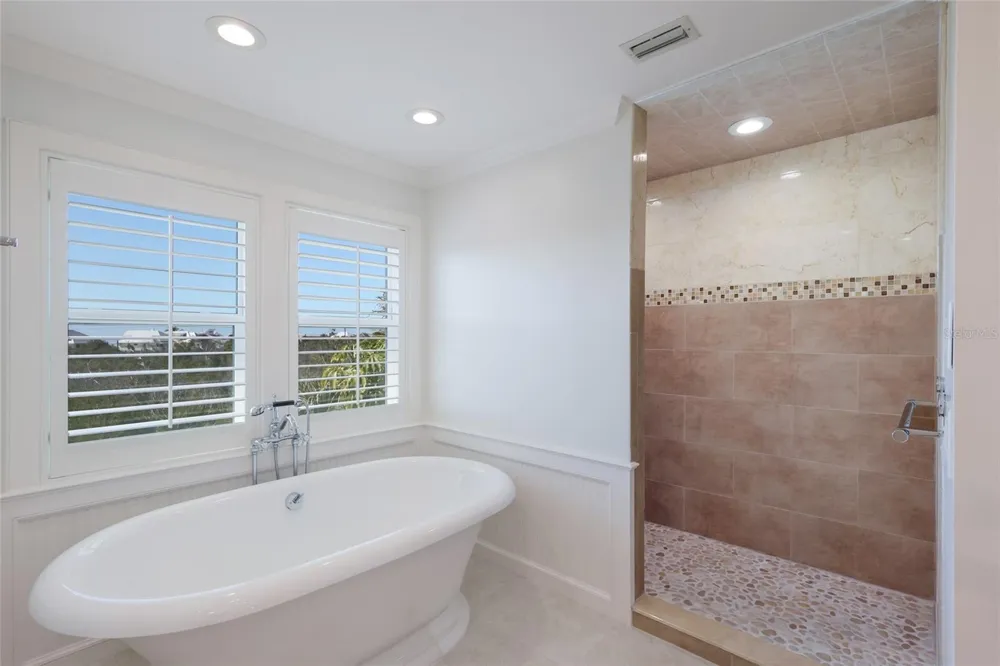 585 BUTTONWOOD BAY DRIVE Boca Grande, FL 33921