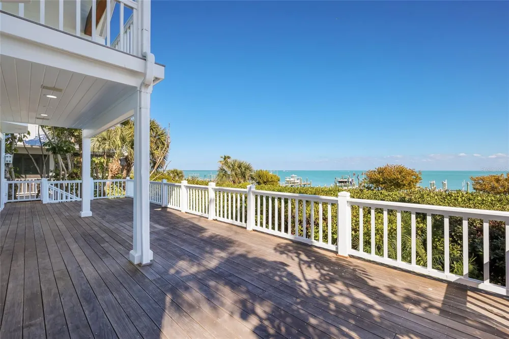 585 BUTTONWOOD BAY DRIVE Boca Grande, FL 33921
