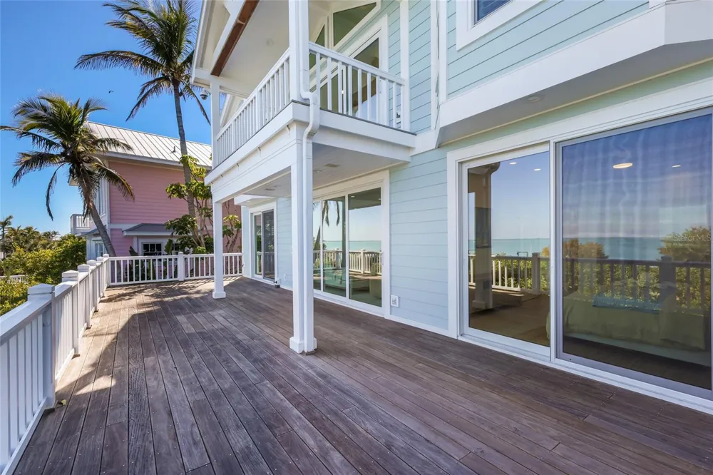 585 BUTTONWOOD BAY DRIVE Boca Grande, FL 33921