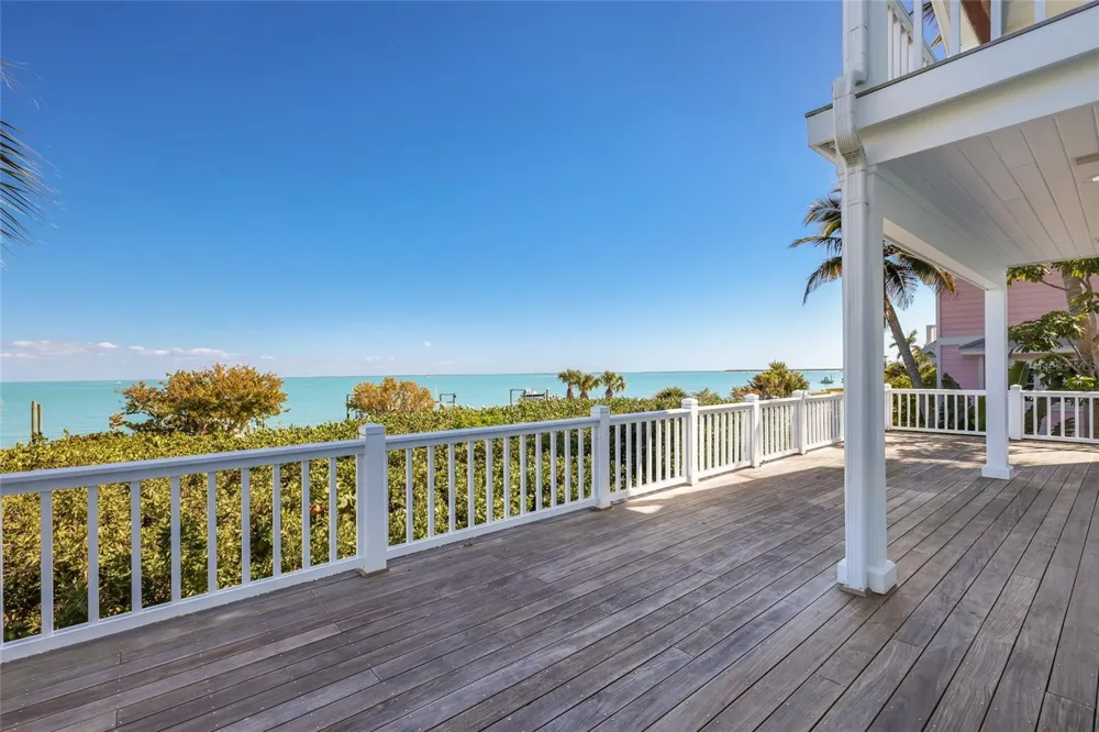 585 BUTTONWOOD BAY DRIVE Boca Grande, FL 33921