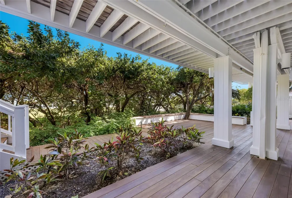585 BUTTONWOOD BAY DRIVE Boca Grande, FL 33921