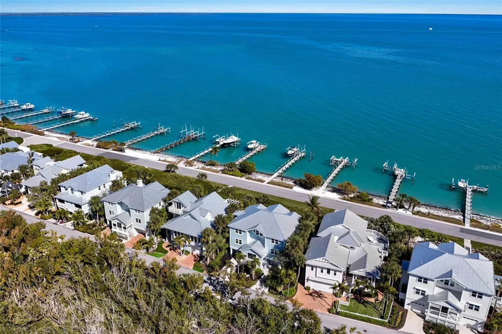 585 BUTTONWOOD BAY DRIVE Boca Grande, FL 33921