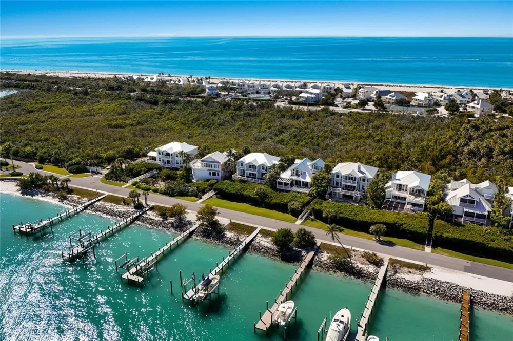 585 BUTTONWOOD BAY DRIVE Boca Grande, FL 33921