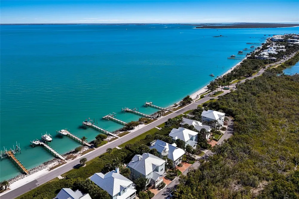 585 BUTTONWOOD BAY DRIVE Boca Grande, FL 33921