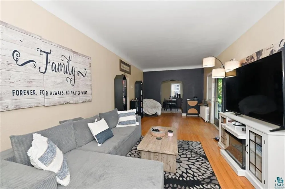 629 Spear Avenue Duluth, MN 55803