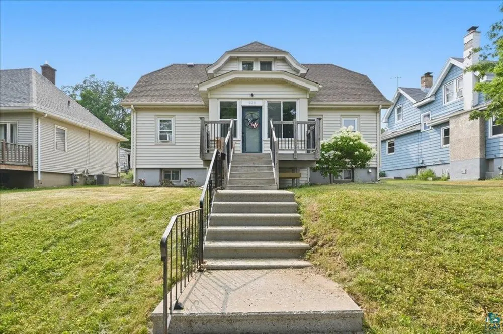 629 Spear Avenue Duluth, MN 55803