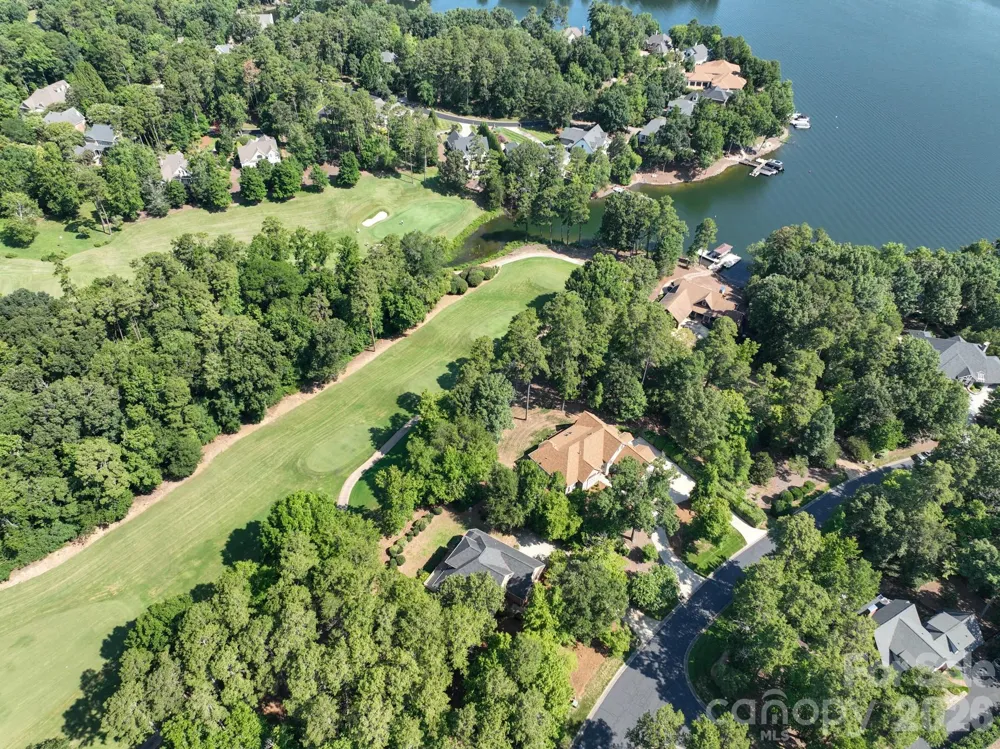 205 Piney Grove Point New London, NC 28127