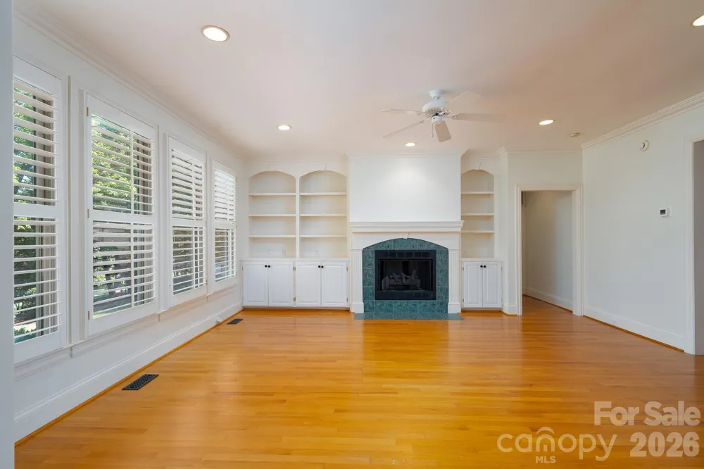 205 Piney Grove Point New London, NC 28127