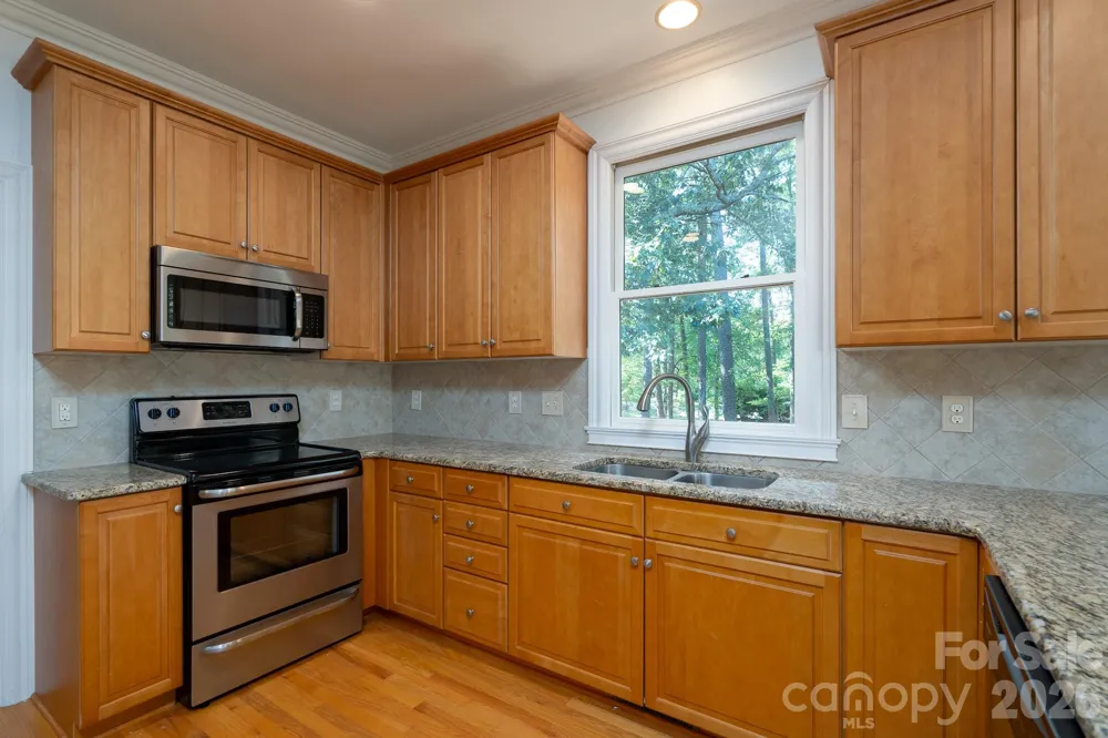 205 Piney Grove Point New London, NC 28127