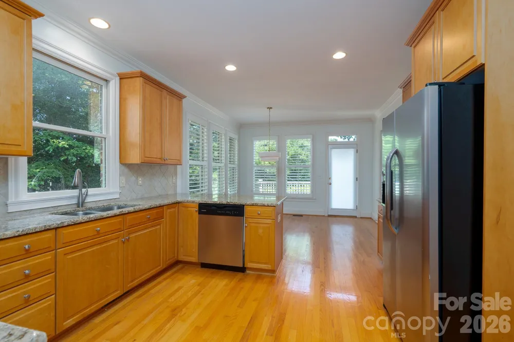205 Piney Grove Point New London, NC 28127