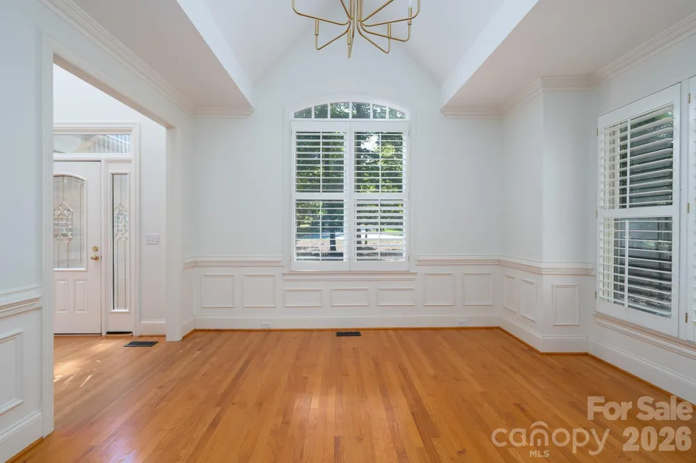 205 Piney Grove Point New London, NC 28127