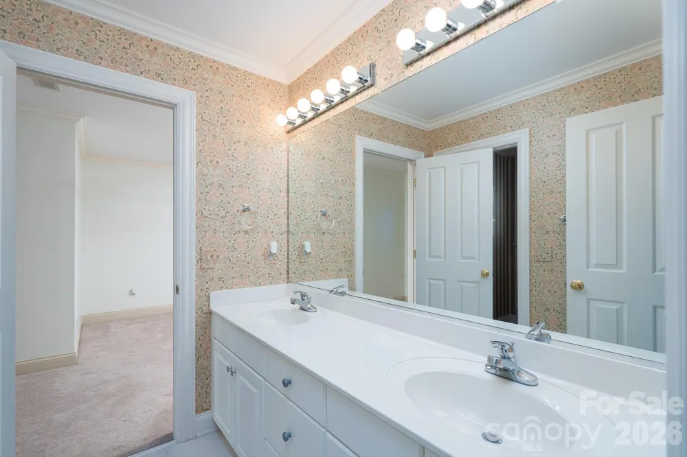 205 Piney Grove Point New London, NC 28127
