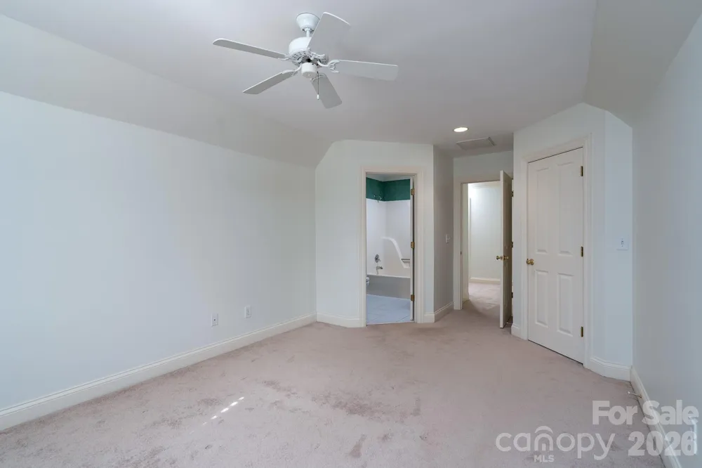 205 Piney Grove Point New London, NC 28127