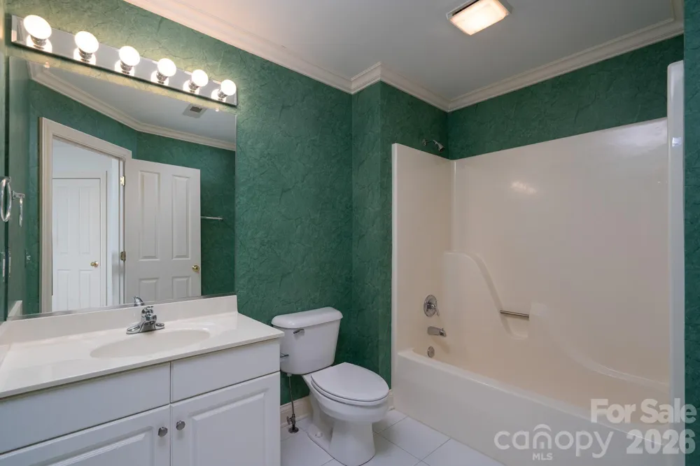 205 Piney Grove Point New London, NC 28127