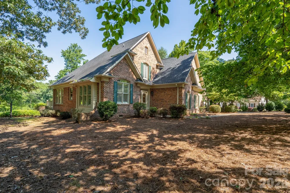 205 Piney Grove Point New London, NC 28127