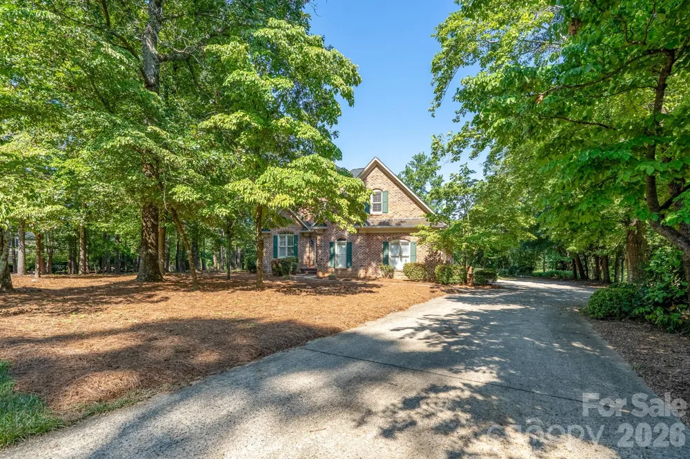 205 Piney Grove Point New London, NC 28127