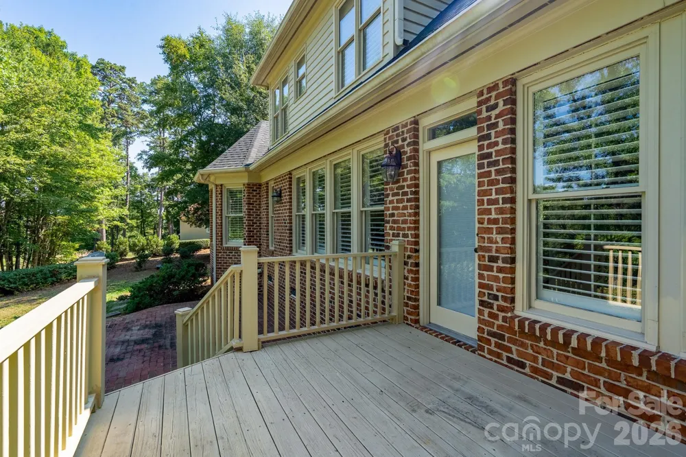 205 Piney Grove Point New London, NC 28127