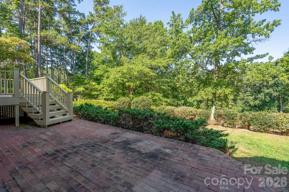 205 Piney Grove Point New London, NC 28127