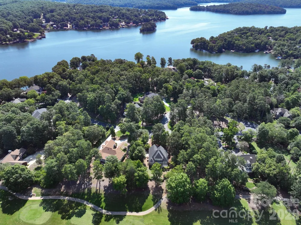 205 Piney Grove Point New London, NC 28127