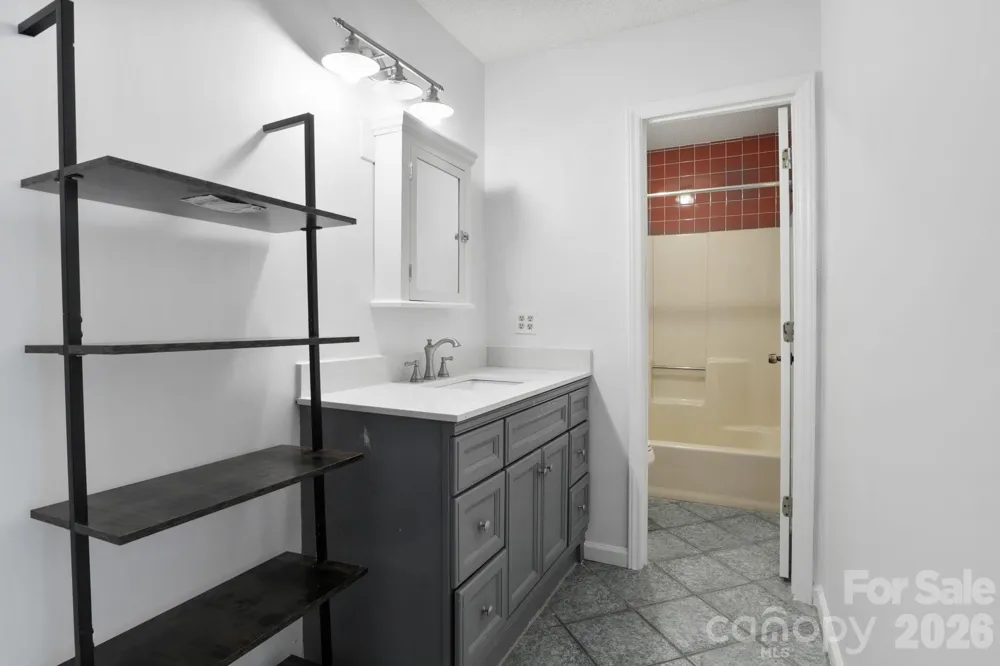 304 Birch Forest Lane Asheville, NC 28803