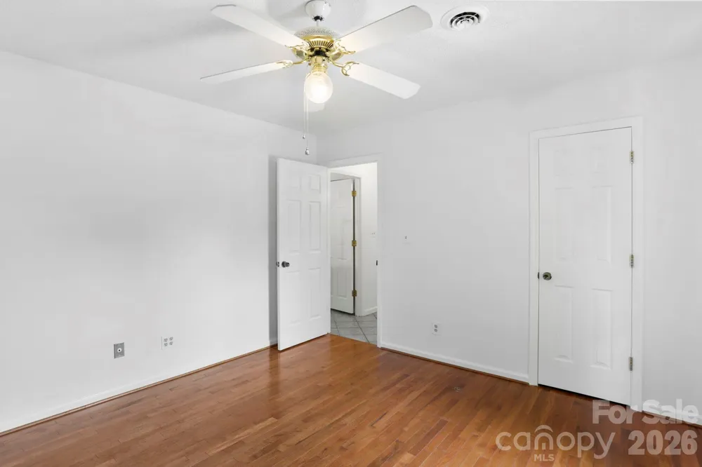 304 Birch Forest Lane Asheville, NC 28803