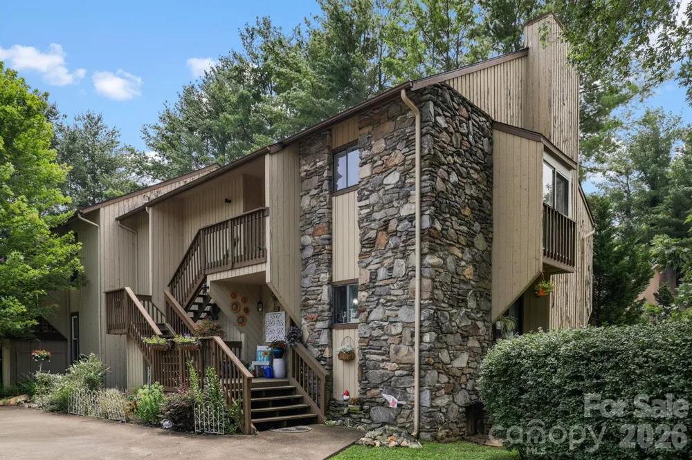 304 Birch Forest Lane Asheville, NC 28803