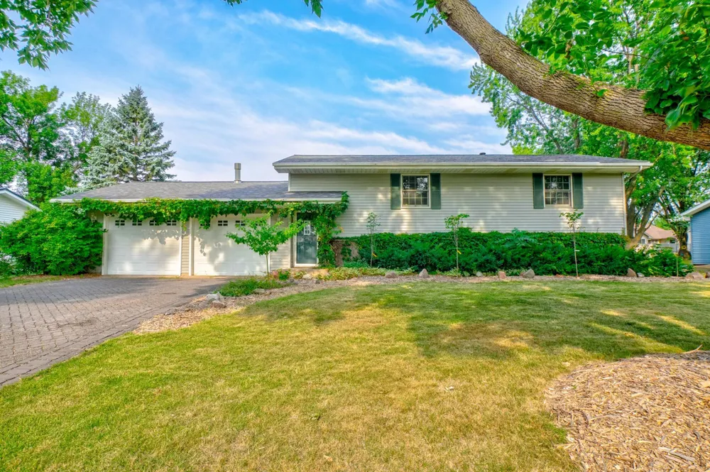 1395 Willow Avenue New Richmond, WI 54017