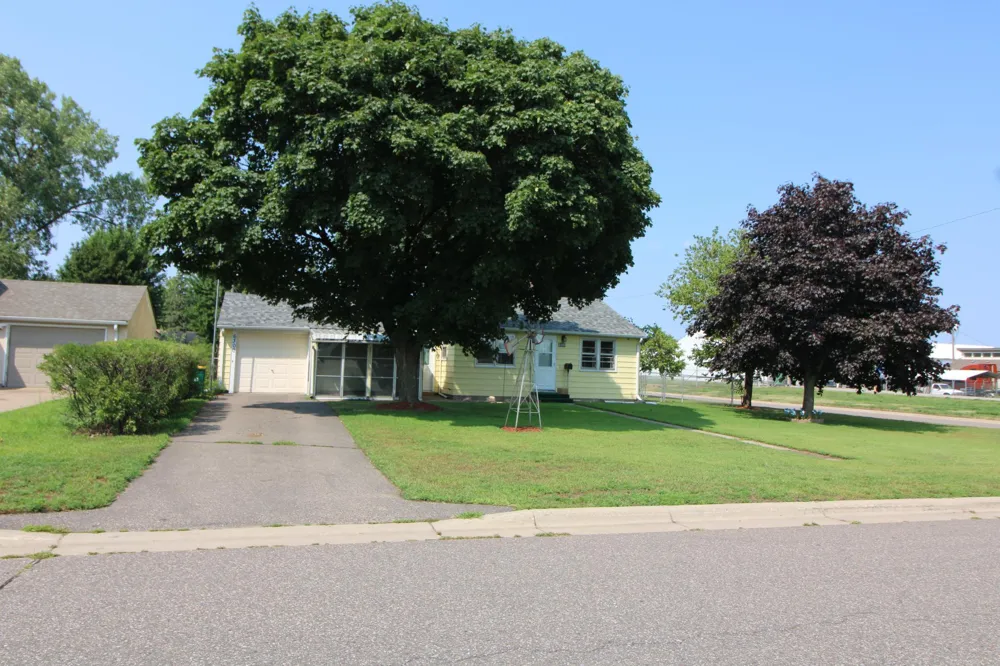 6300 60th Avenue Crystal, MN 55428