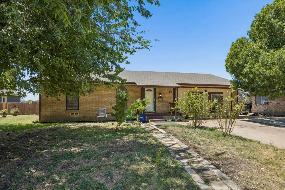 111 Dunn Street Red Oak, TX 75154