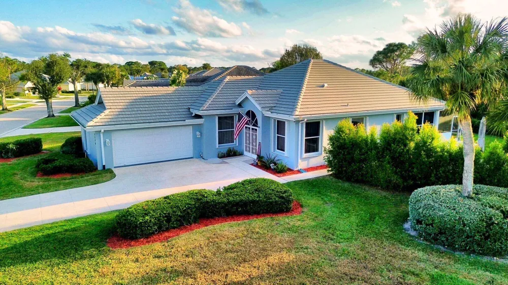 7570 SE Bay Cedar Circle Hobe Sound, FL 33455