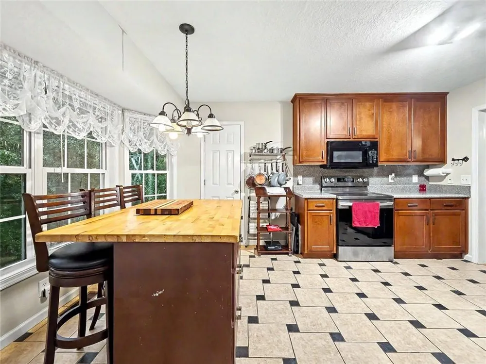 7815 Dogwood Trail Murrayville, GA 30564