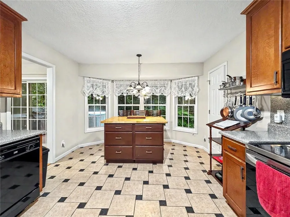 7815 Dogwood Trail Murrayville, GA 30564